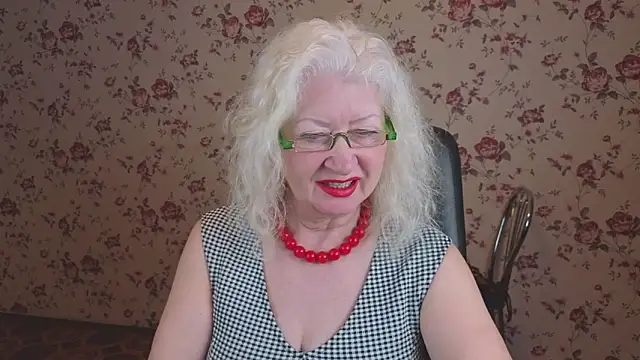 Maya Mayflower online show from 01/19/26, 02:59