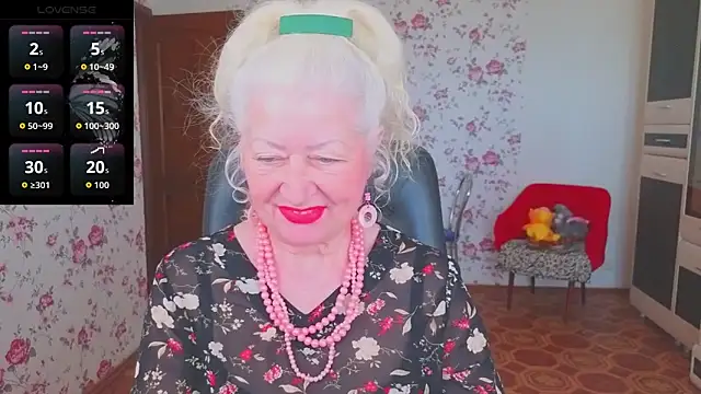 Maya Mayflower online show from 05/18/26, 03:46