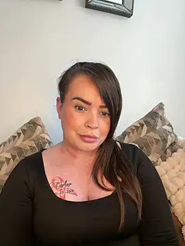 Snapshot of Sophie_23XX chatting on 03/20/25, 02:10 Sophie 23XX online show from 03/20/25, 02:10