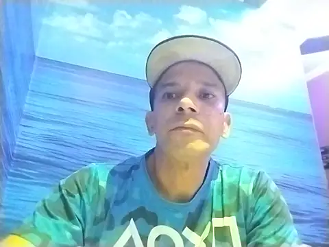Snapshot of karlossan24 chatting on 08/02/26, 03:49 karlossan24 online show from 08/02/26, 03:49