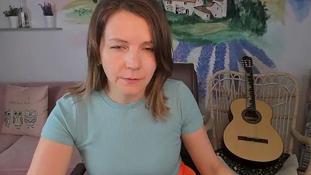 Snapshot of NicoleHitman chatting on 03/03/25, 01:53 NicoleHitman online show from 03/03/25, 01:53