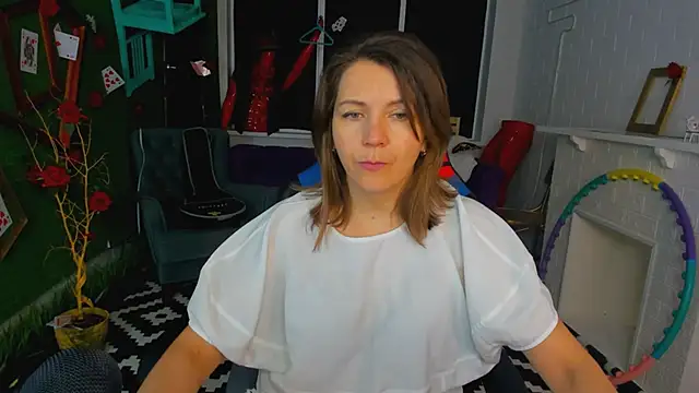 Snapshot of NicoleHitman chatting on 03/05/25, 09:49 NicoleHitman online show from 03/05/25, 09:49