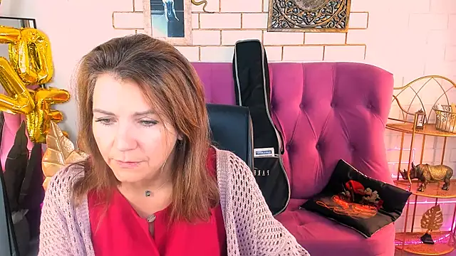 Snapshot of NicoleHitman chatting on 09/16/25, 05:19 NicoleHitman online show from 09/16/25, 05:19