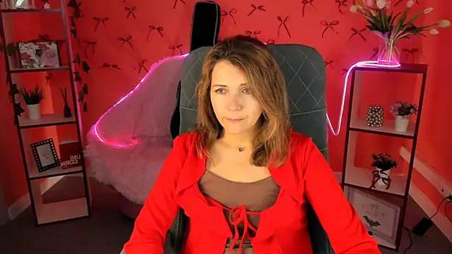 Snapshot of NicoleHitman chatting on 09/29/25, 05:45 NicoleHitman online show from 09/29/25, 05:45