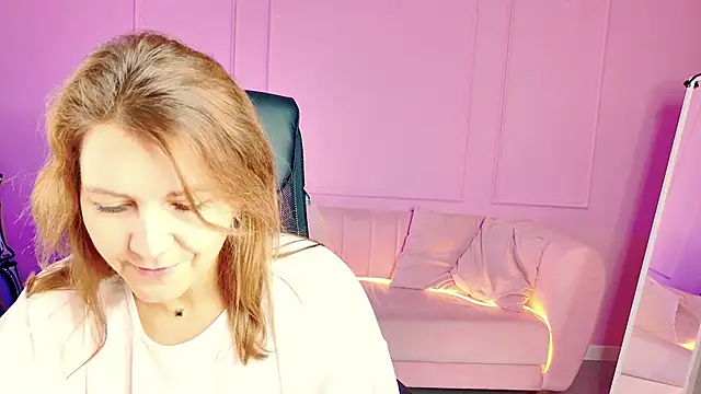 Snapshot of NicoleHitman chatting on 11/01/25, 09:22 NicoleHitman online show from 11/01/25, 09:22