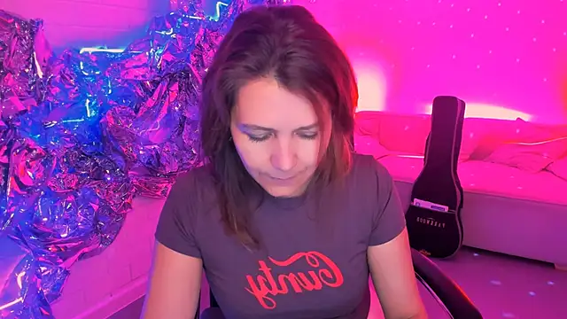 Snapshot of NicoleHitman chatting on 12/03/25, 09:18 NicoleHitman online show from 12/03/25, 09:18