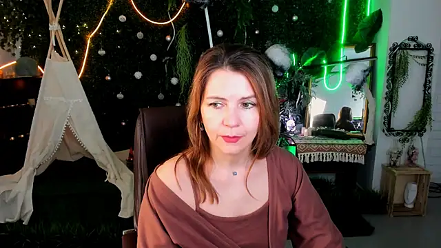 NicoleHitman online show from 03/30/26, 05:14