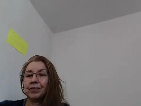 GiaLuvv11 online show from 04/25/26, 04:15