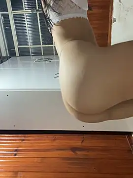 dianagomes2511 online show from 03/11/25, 03:16