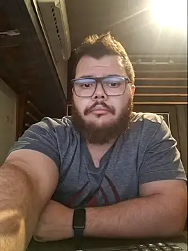 Snapshot of Edmund98 chatting on 03/18/25, 08:15 Edmund98 online show from 03/18/25, 08:15