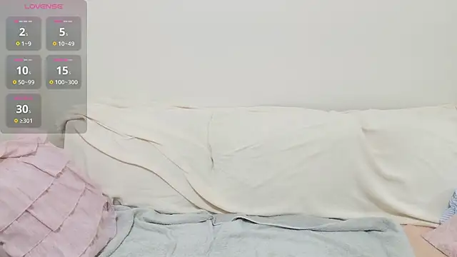 pppYukaqqq online show from 05/17/26, 12:23