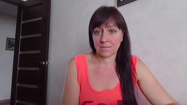 Snapshot of CarolinaReaperRed chatting on 09/29/25, 11:37 CarolinaReaperRed online show from 09/29/25, 11:37