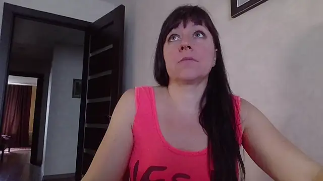 Snapshot of CarolinaReaperRed chatting on 10/23/25, 05:51 CarolinaReaperRed online show from 10/23/25, 05:51