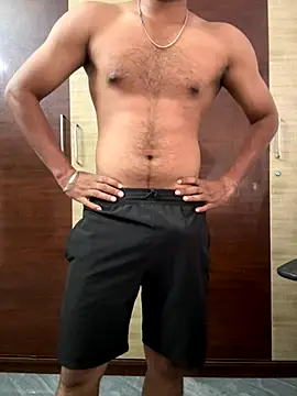 Snapshot of RightFielder chatting on 10/15/25, 12:27 RightFielder online show from 10/15/25, 12:27