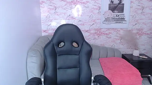 Snapshot of andrea_torres_t chatting on 10/04/25, 07:23 andrea torres t online show from 10/04/25, 07:23