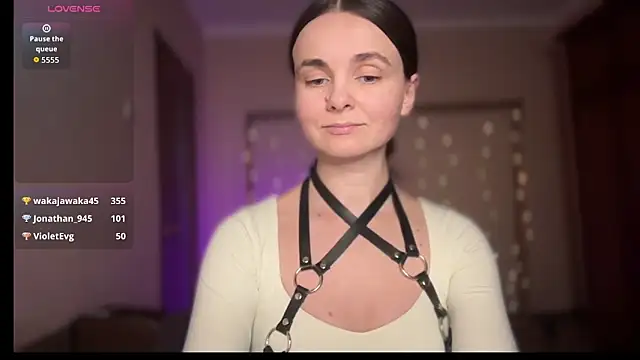 Snapshot of lanaloulou chatting on 09/28/25, 06:02 lanaloulou online show from 09/28/25, 06:02