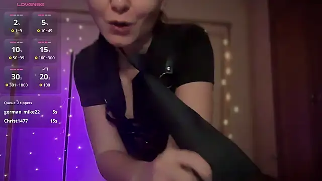 Snapshot of lanaloulou chatting on 10/02/25, 10:39 lanaloulou online show from 10/02/25, 10:39