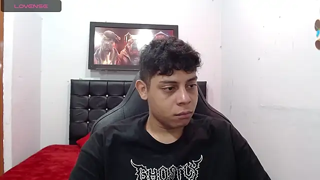 Alejandroo 22 online show from 03/10/25, 12:15