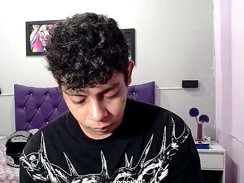 Alejandroo 22 online show from 10/17/25, 01:14