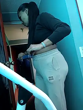 Ariana Rodriguez online show from 12/15/25, 01:26