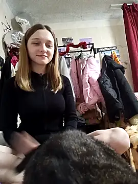 Snapshot of Bonechka chatting on 03/11/25, 01:34 Bonechka online show from 03/11/25, 01:34