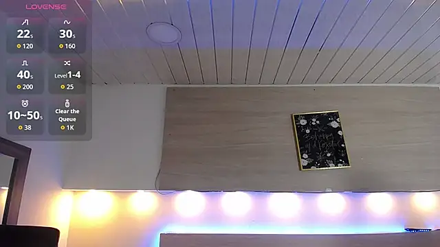 Cristal Velle online show from 10/07/25, 12:24