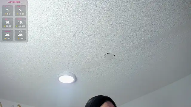 Snapshot of Cristal_Velle chatting on 02/12/26, 12:33 Cristal Velle online show from 02/12/26, 12:33