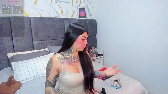 Snapshot of Cristal_Velle chatting on 02/21/26, 12:50 Cristal Velle online show from 02/21/26, 12:50