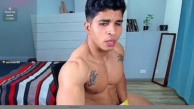 Snapshot of Apolotherock chatting on 11/05/25, 10:21 Apolotherock online show from 11/05/25, 10:21