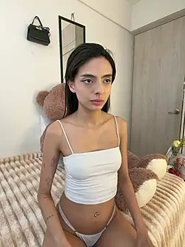 ZaraLuuv online show from 03/10/26, 06:02