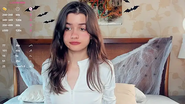 Snapshot of CathrynCovil chatting on 11/02/25, 09:00 CathrynCovil online show from 11/02/25, 09:00