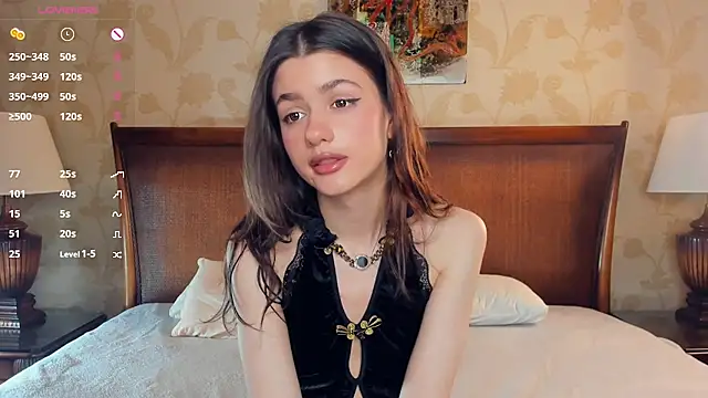 Snapshot of CathrynCovil chatting on 11/14/25, 08:24 CathrynCovil online show from 11/14/25, 08:24