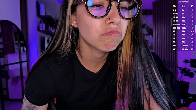 Saraa Desiree online show from 03/30/26, 09:27