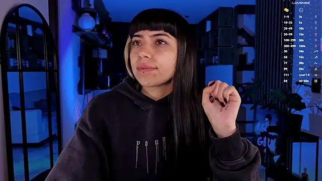 Saraa Desiree online show from 04/10/26, 06:40