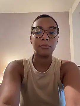 Snapshot of Melia_Rayne chatting on 09/17/25, 06:37 Melia Rayne online show from 09/17/25, 06:37