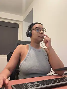 Melia Rayne online show from 02/09/26, 12:09