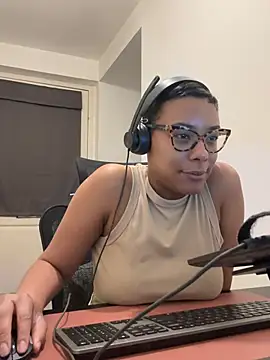 Melia Rayne online show from 02/10/26, 10:52