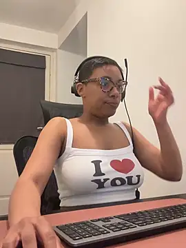 Melia Rayne online show from 04/03/26, 11:08