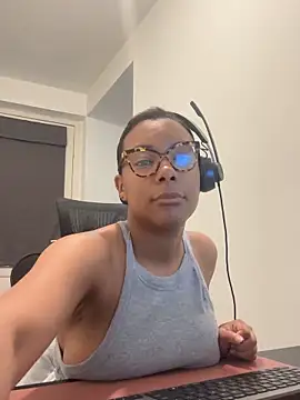 Melia Rayne online show from 04/17/26, 09:23