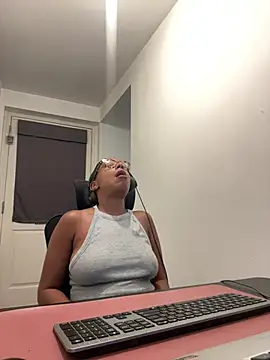 Melia Rayne online show from 07/22/26, 11:13