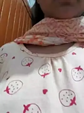 sexy-trisha1 online show from 11/06/25, 07:04