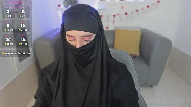 Snapshot of salma_arabicc chatting on 09/27/25, 04:28 salma arabicc online show from 09/27/25, 04:28