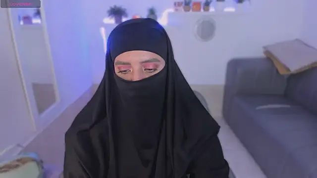 Snapshot of salma_arabicc chatting on 10/09/25, 04:10 salma arabicc online show from 10/09/25, 04:10