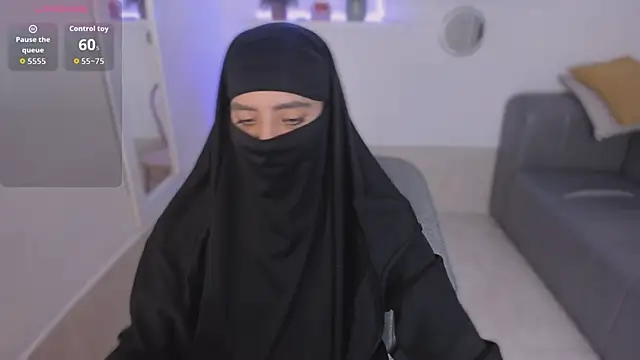 Snapshot of salma_arabicc chatting on 10/14/25, 04:02 salma arabicc online show from 10/14/25, 04:02