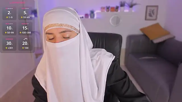 Snapshot of salma_arabicc chatting on 10/22/25, 04:13 salma arabicc online show from 10/22/25, 04:13