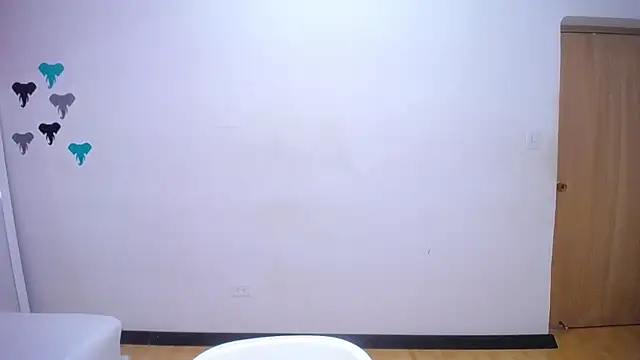 tiny sarah1 online show from 03/22/25, 09:10