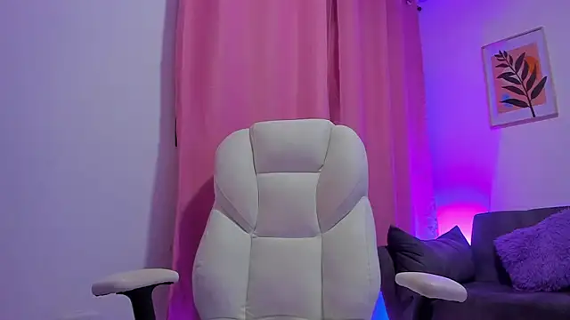 gaaby foxx online show from 12/05/25, 01:42