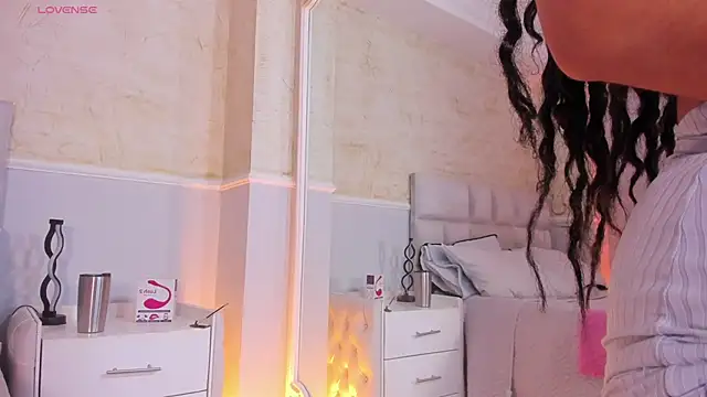 SarahLynn7 online show from 03/06/25, 11:53