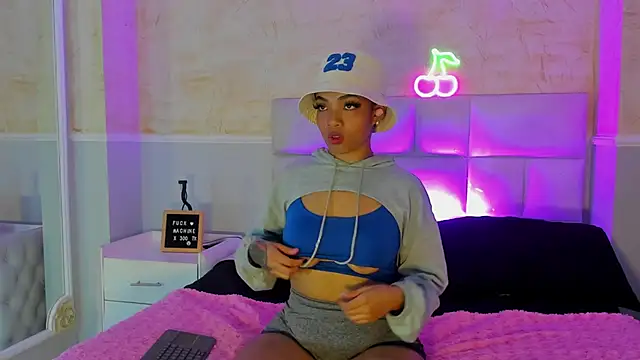 SarahLynn7 online show from 03/14/25, 06:07