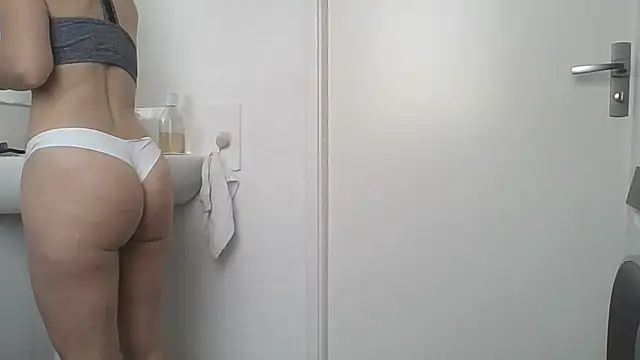 Valentinette online show from 04/13/26, 09:48